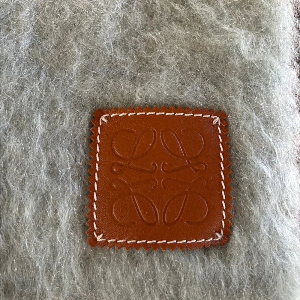 Loewe Colorblock Scarf - NWOT - Picture 4 of 4